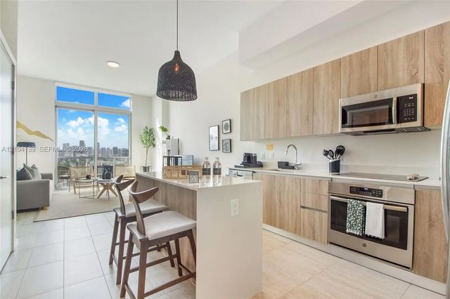 3900 Biscayne Boulevard #s-1210, Miami