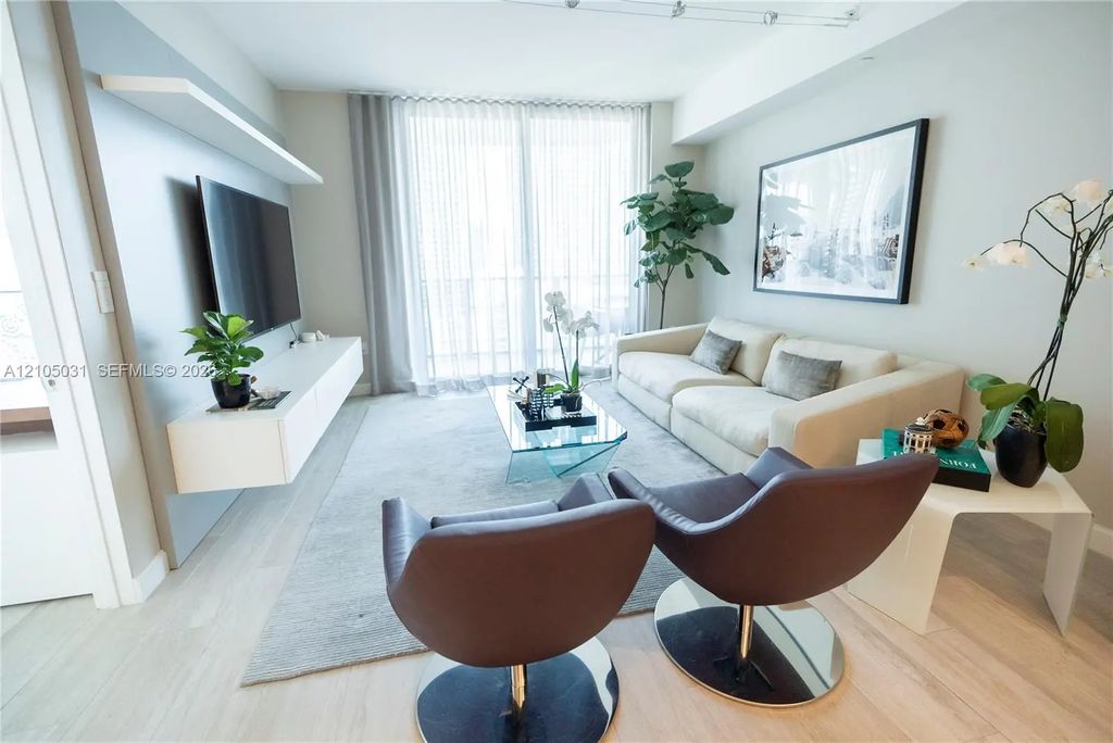 45 Sw 9th Street #1705, Miami