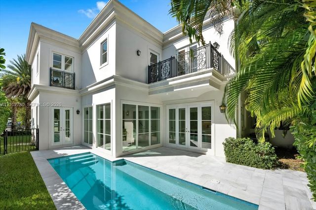 3 of 19 - 315 Santander Avenue #315, Coral Gables, FL