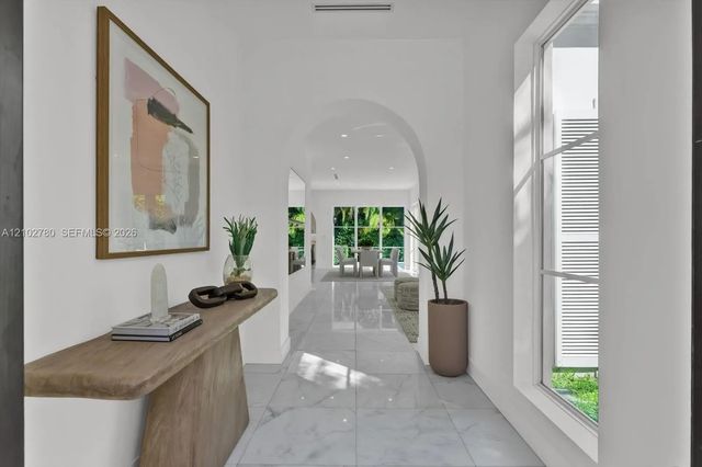 4 of 19 - 315 Santander Avenue #315, Coral Gables, FL
