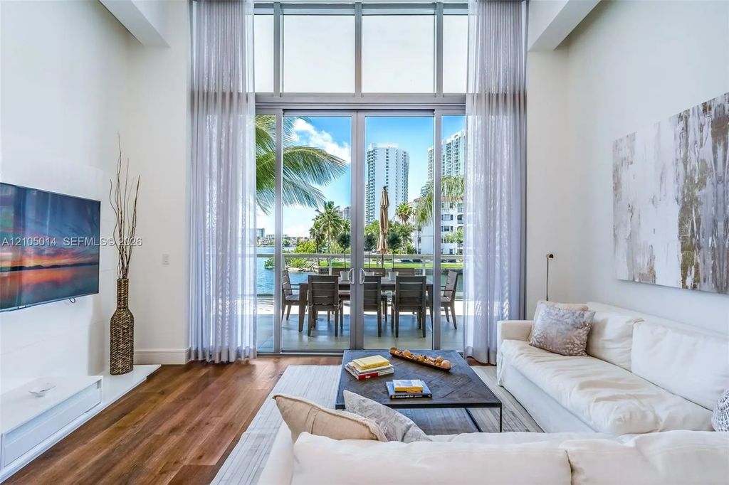 3250 Ne 188th Street #108, Aventura