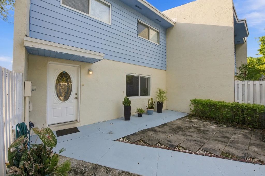 22334 Sw 103rd Court, Cutler Bay