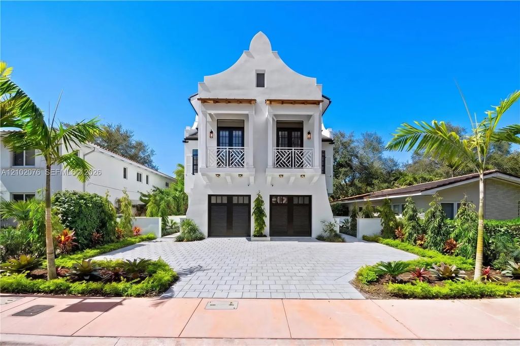 2710 Le Jeune Road, Coral Gables