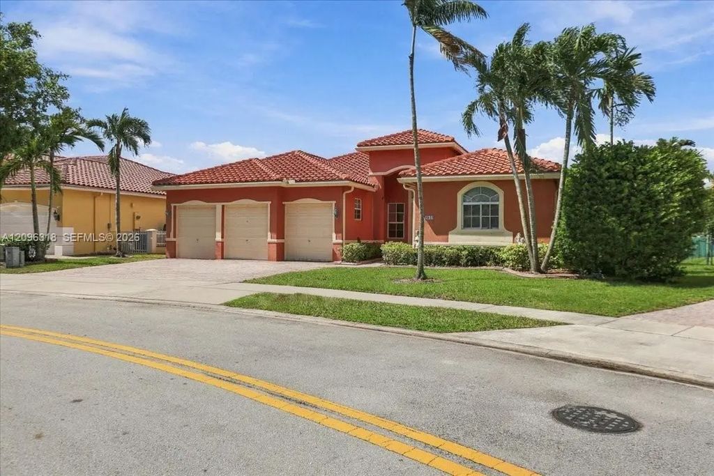 2032 Sw 118th Avenue, Miramar
