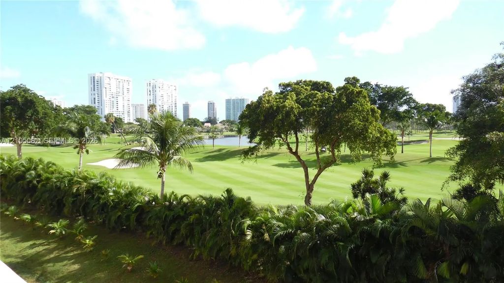 20379 W Country Club Drive #132, Aventura