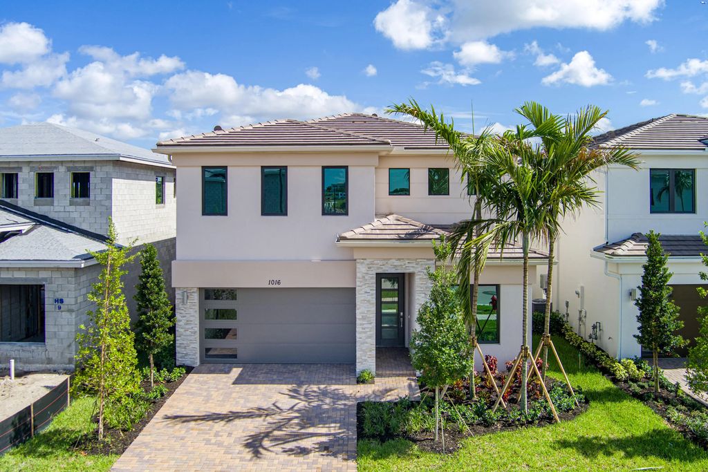 1016 Raleigh Way, Wellington
