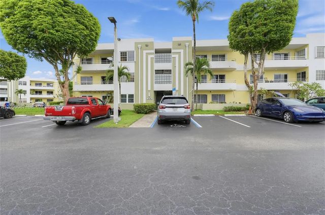 10765 Sw 108th Avenue #301, Miami