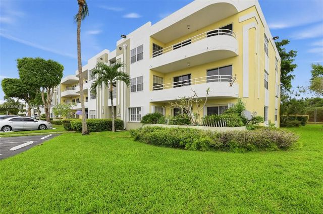3 of 30 - 10765 Sw 108th Avenue #301, Miami, FL