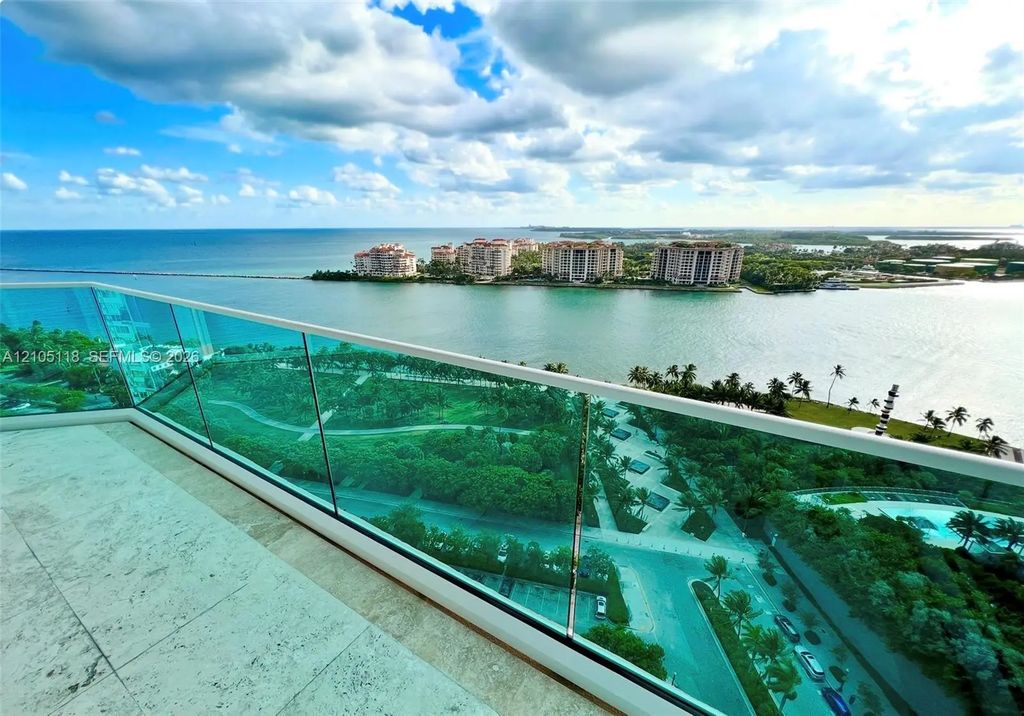300 S Pointe Drive #2203, Miami Beach