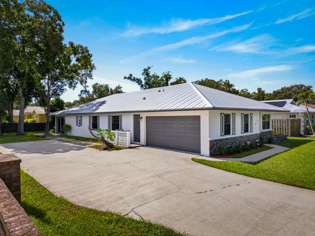 2801 21st Lane, Vero Beach