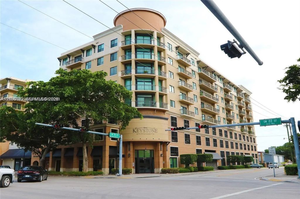 3590 Coral Way #801, Miami