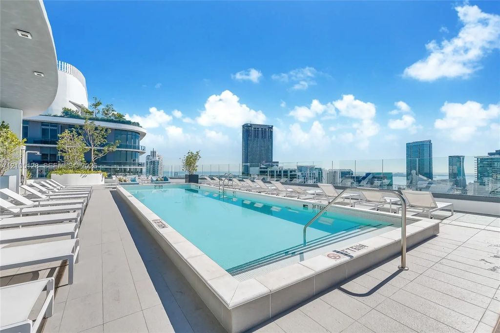 55 Sw 9th Street #1905, Miami