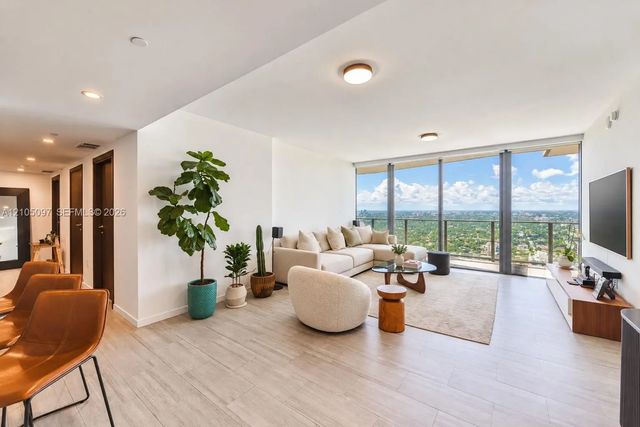 1000 Brickell Plaza #4706, Miami