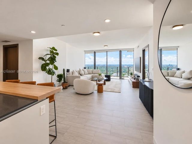 2 of 39 - 1000 Brickell Plaza #4706, Miami, FL