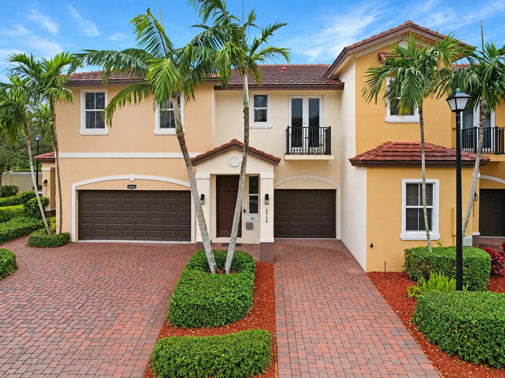 6960 Long Pine Circle, Coconut Creek