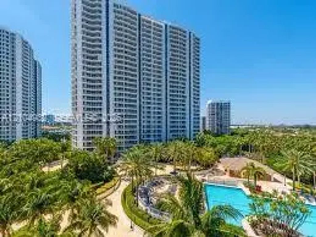 21205 Yacht Club Drive #308, Aventura