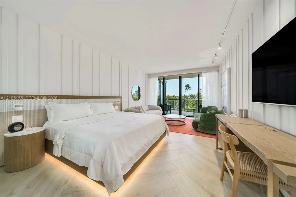 2201 Collins Avenue #302, Miami Beach