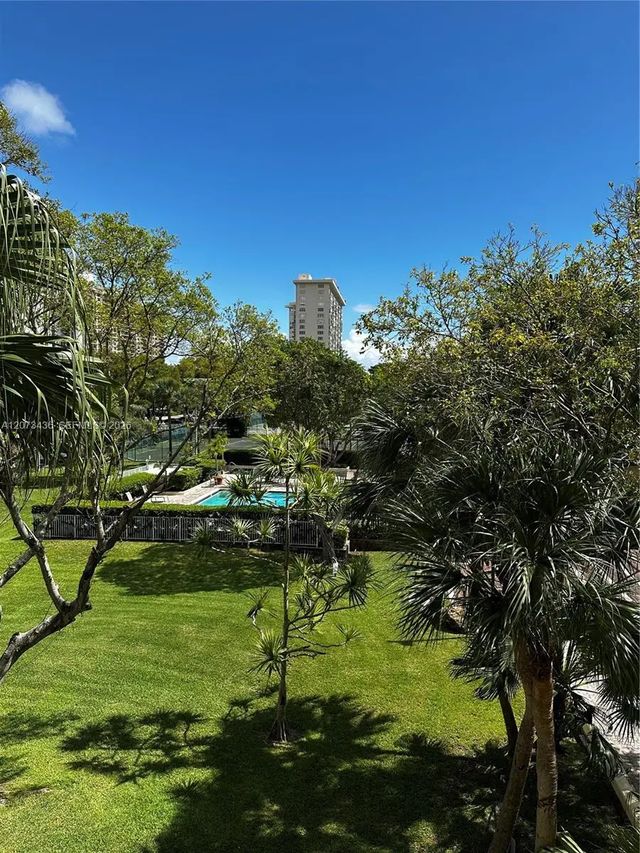 2 of 4 - N/A, Miami, FL