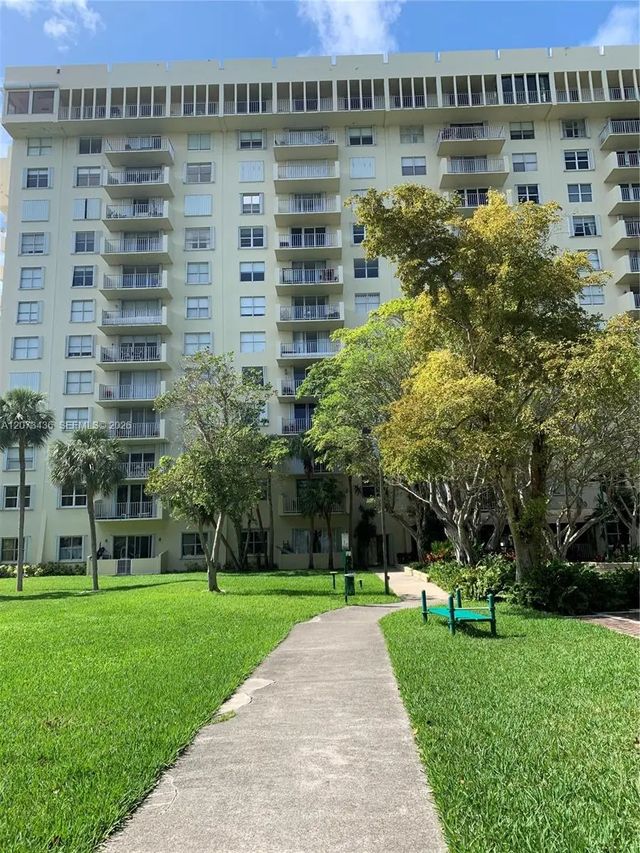 3 of 4 - N/A, Miami, FL