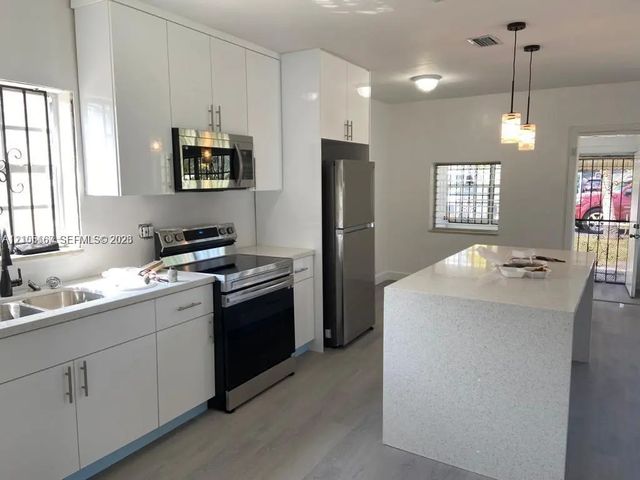 3 of 15 - 1840 Ne 174th Street, North Miami Beach, FL