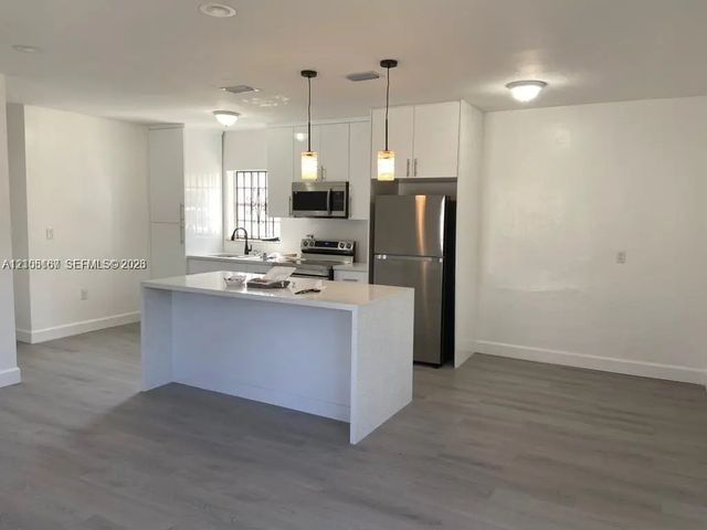 4 of 15 - 1840 Ne 174th Street, North Miami Beach, FL