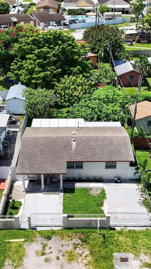 3 of 21 - 11970 Sw 4th Terrace, Miami, FL