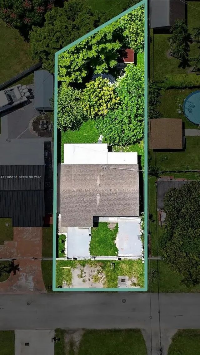 4 of 21 - 11970 Sw 4th Terrace, Miami, FL