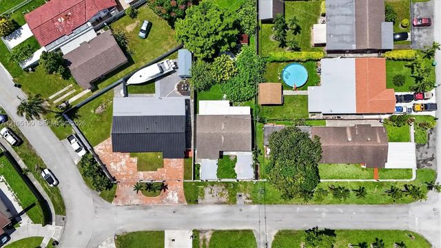 5 of 21 - 11970 Sw 4th Terrace, Miami, FL