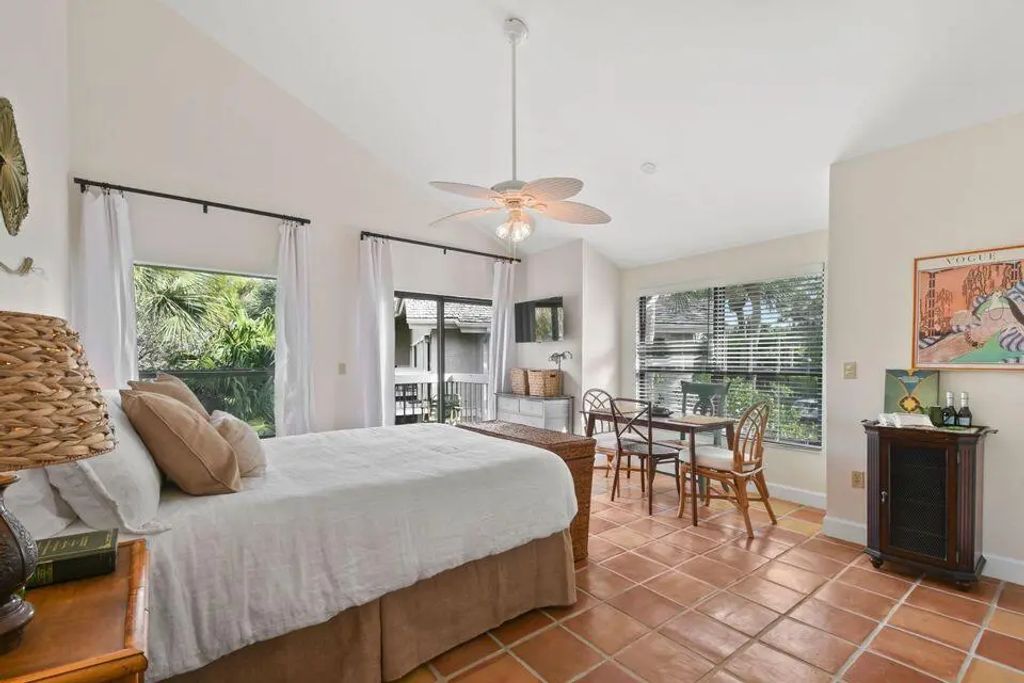 11863 Wimbledon Circle #507, Wellington