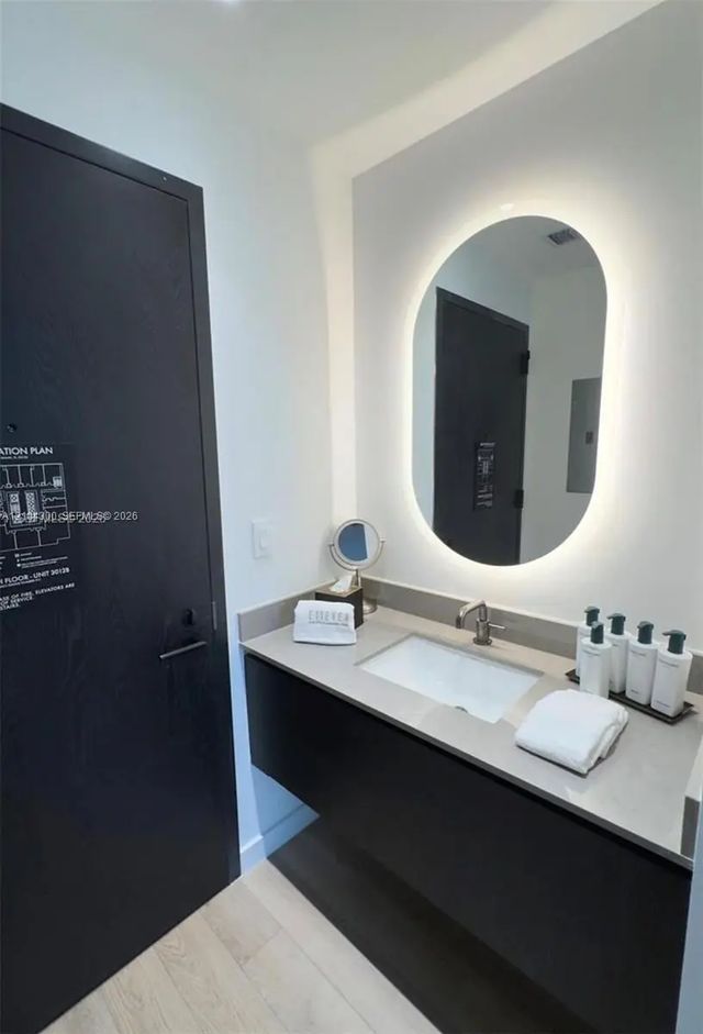 3 of 10 - 20 Ne 11th Street #2512b, Miami, FL