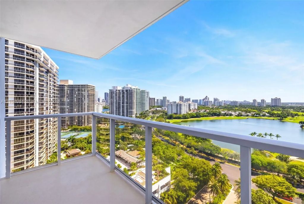 3731 N Country Club Drive #2023, Aventura