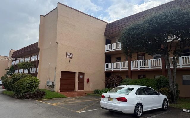 9350 Sunrise Lakes Boulevard #201, Sunrise