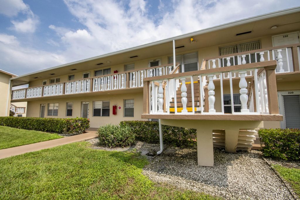 231 Chatham K #231, West Palm Beach