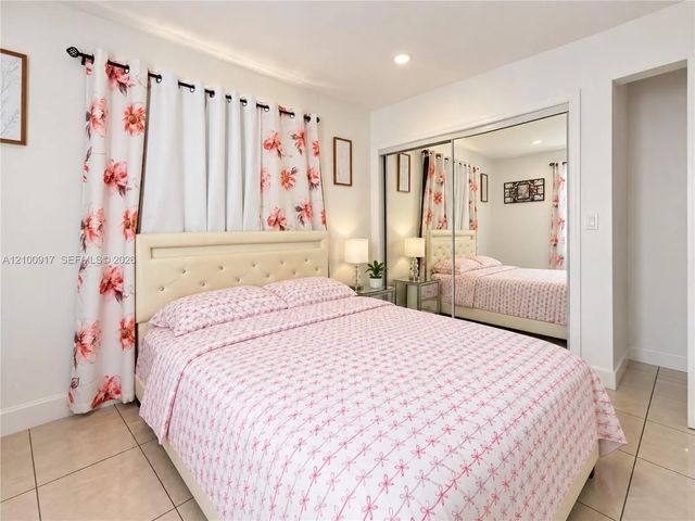 5 of 26 - 2437 Nw 98th Street, Miami, FL