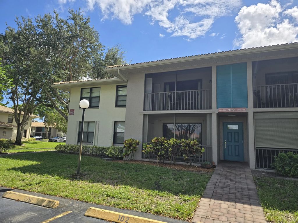 9785 Pineapple Tree Drive #102, Boynton Beach