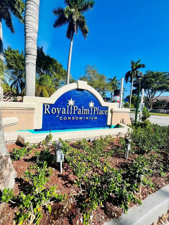 10451 Sw 157th Place #303, Miami