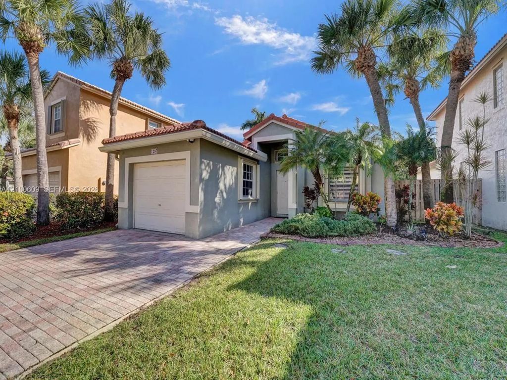 1287 Nw 170th Terrace, Pembroke Pines