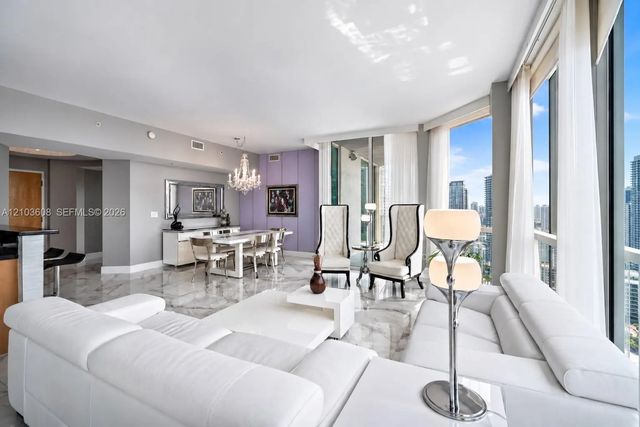 5 of 64 - 244 Biscayne Boulevard #4308, Miami, FL