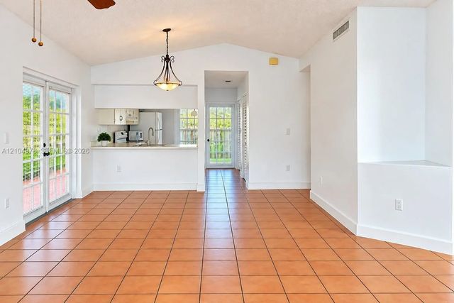 4 of 12 - 14408 Sw 124th Court, Miami, FL