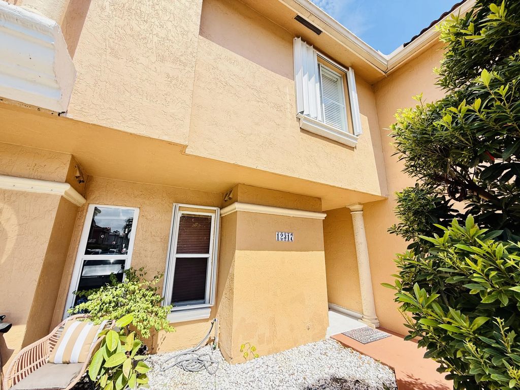 12317 Nw 11th Street #1302, Miami