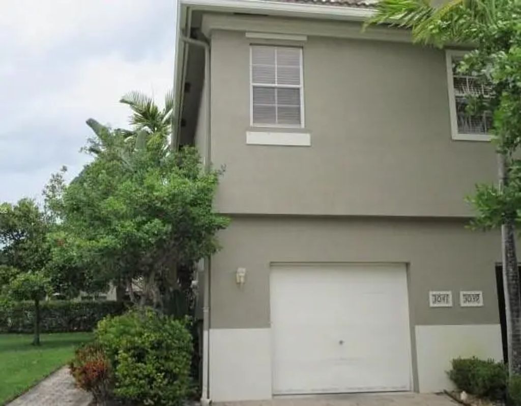 3041 Laurel Ridge Circle, Riviera Beach