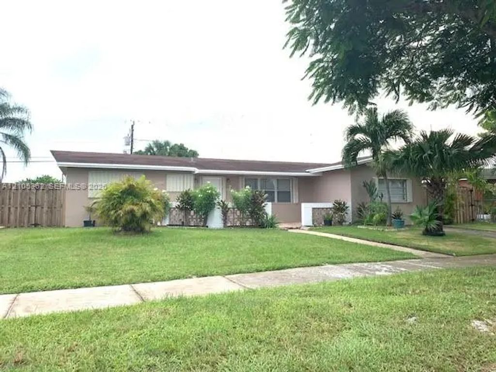 20600 Sw 115th Road, Miami