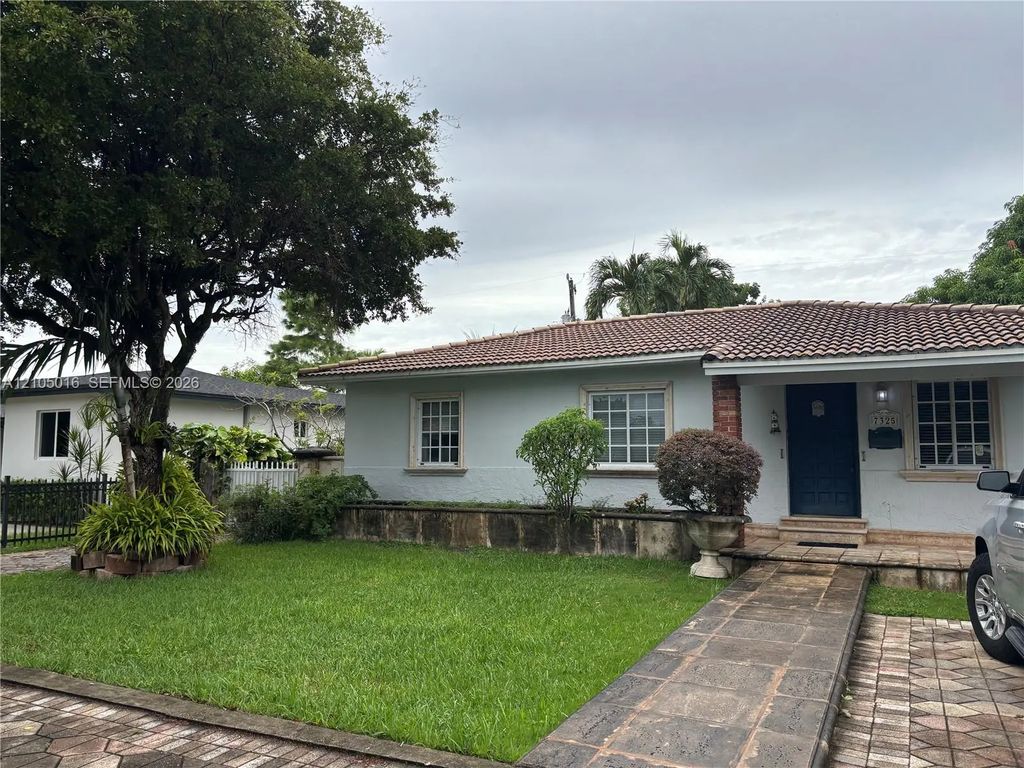 7325 Sw 18th St Road, Miami