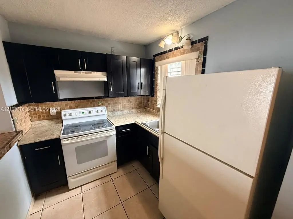 2260 W 55th Street #12, Hialeah