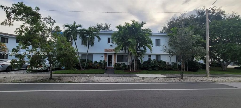 350 Sw 15th Road #6, Miami
