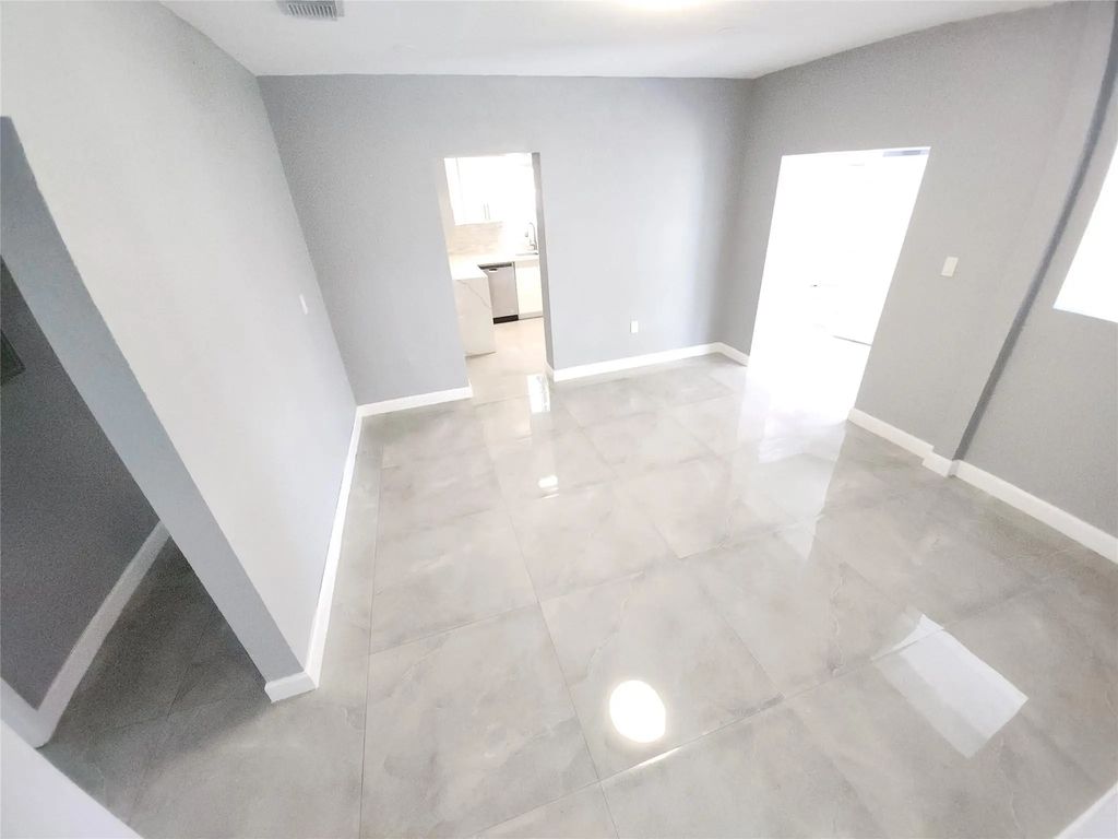 1766 Ne 181st Street, North Miami Beach