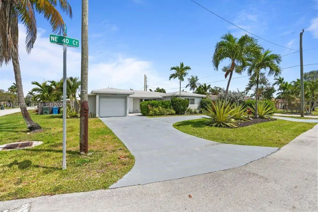 1501 Ne 40th Court, Oakland Park