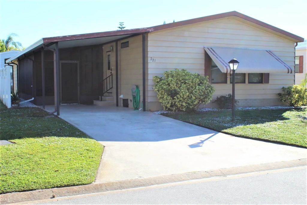 721 Oleander Circle, Micco