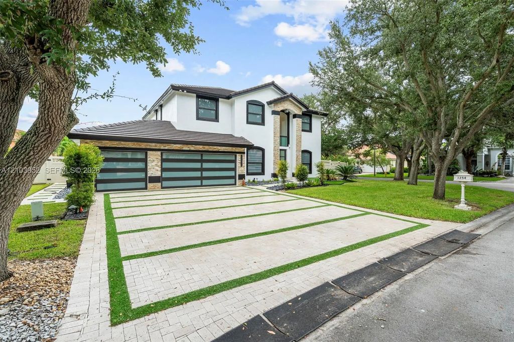 1254 Nw 102nd Way, Coral Springs