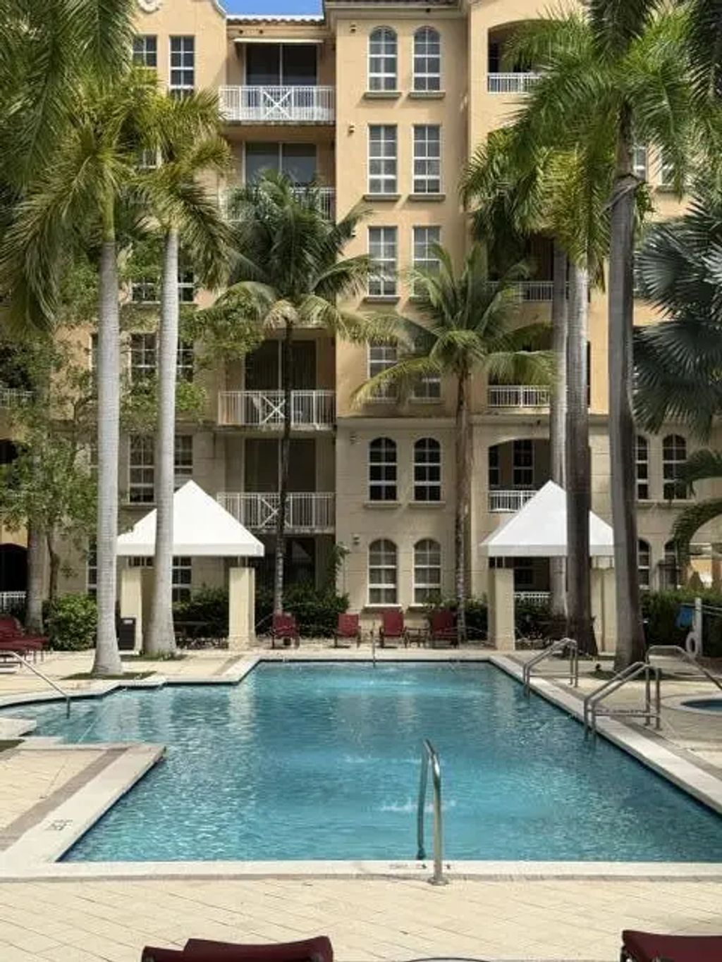 3001 Ne 185th Street #137, Aventura